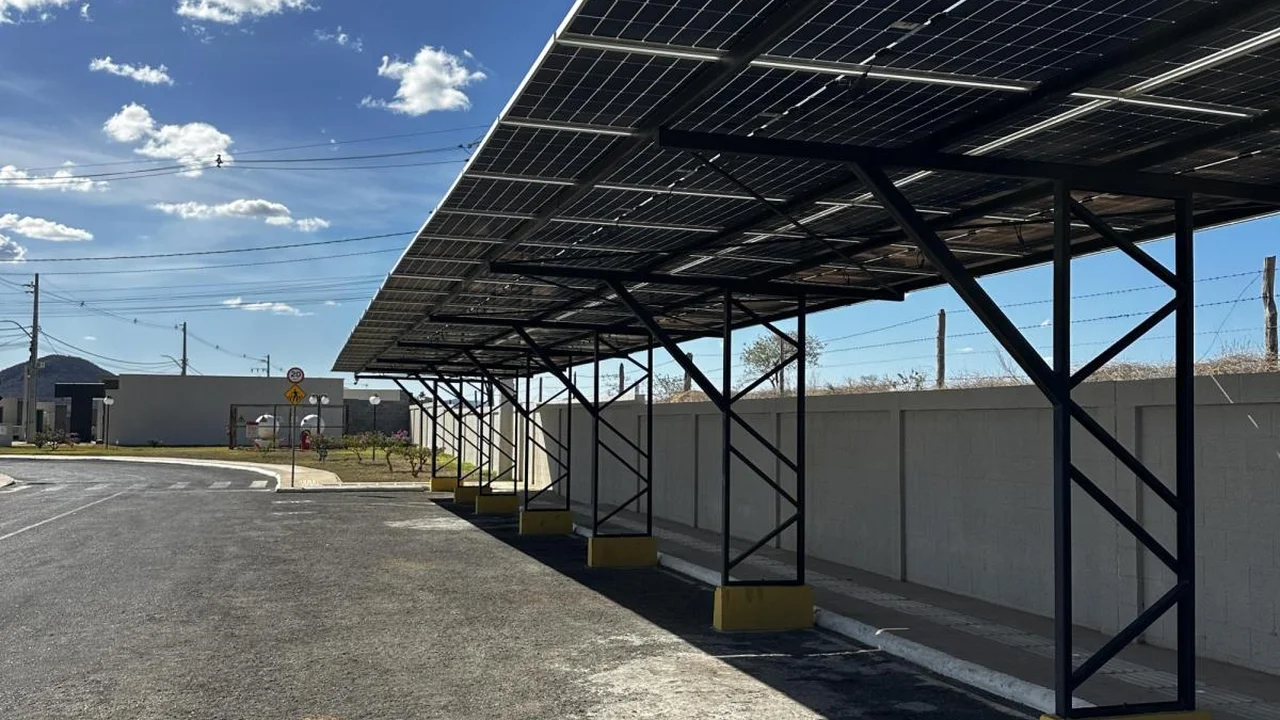 Casa no Condomino Conde