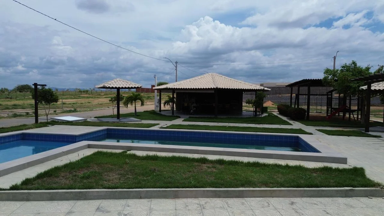 Casa de Alto Padrão em Condomínio Fechado no Poço do Magro