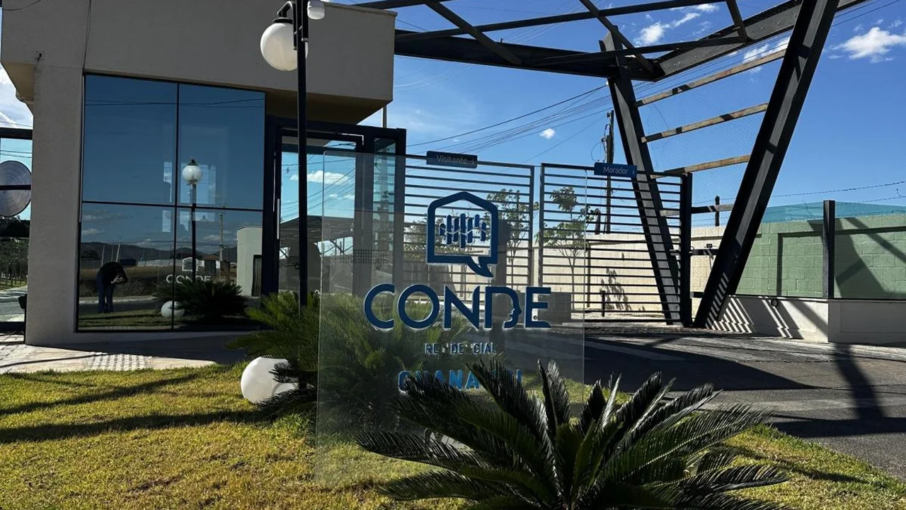 Casa no Condomino Conde