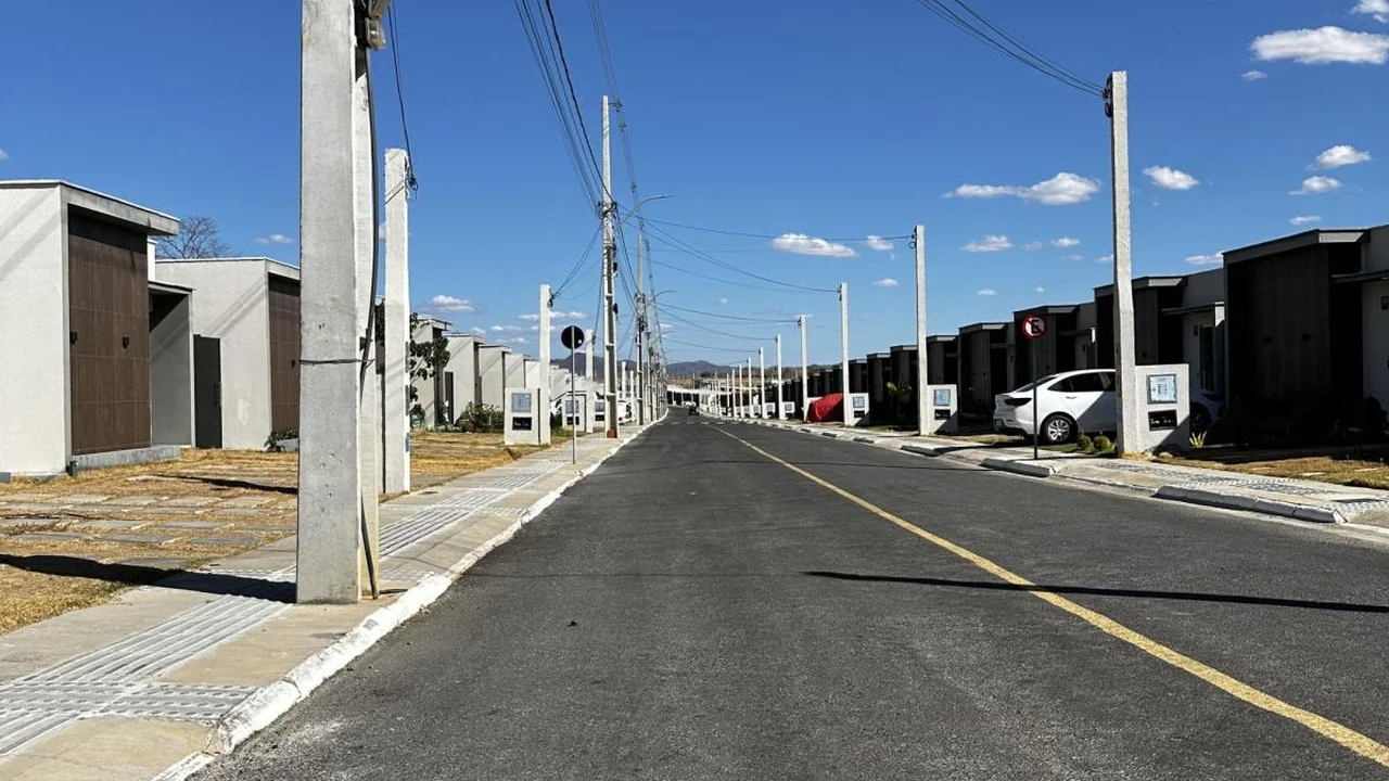 Casa no condominio Conde