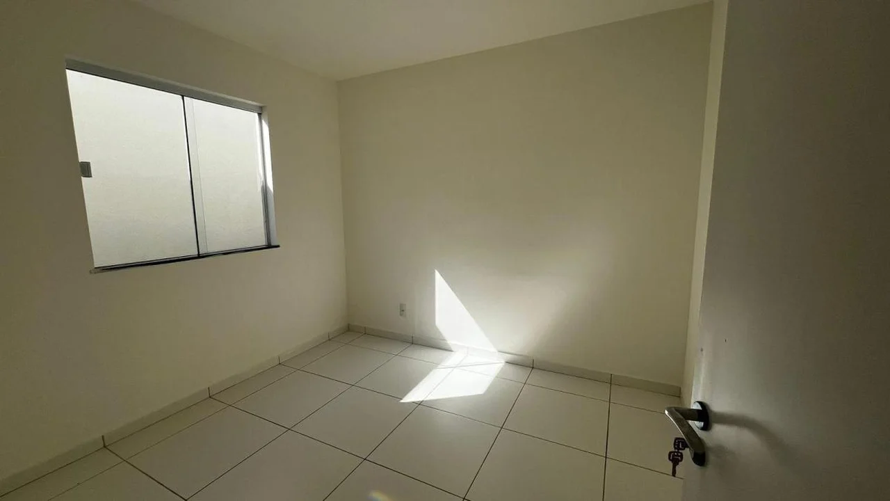 Casa no condominio Conde