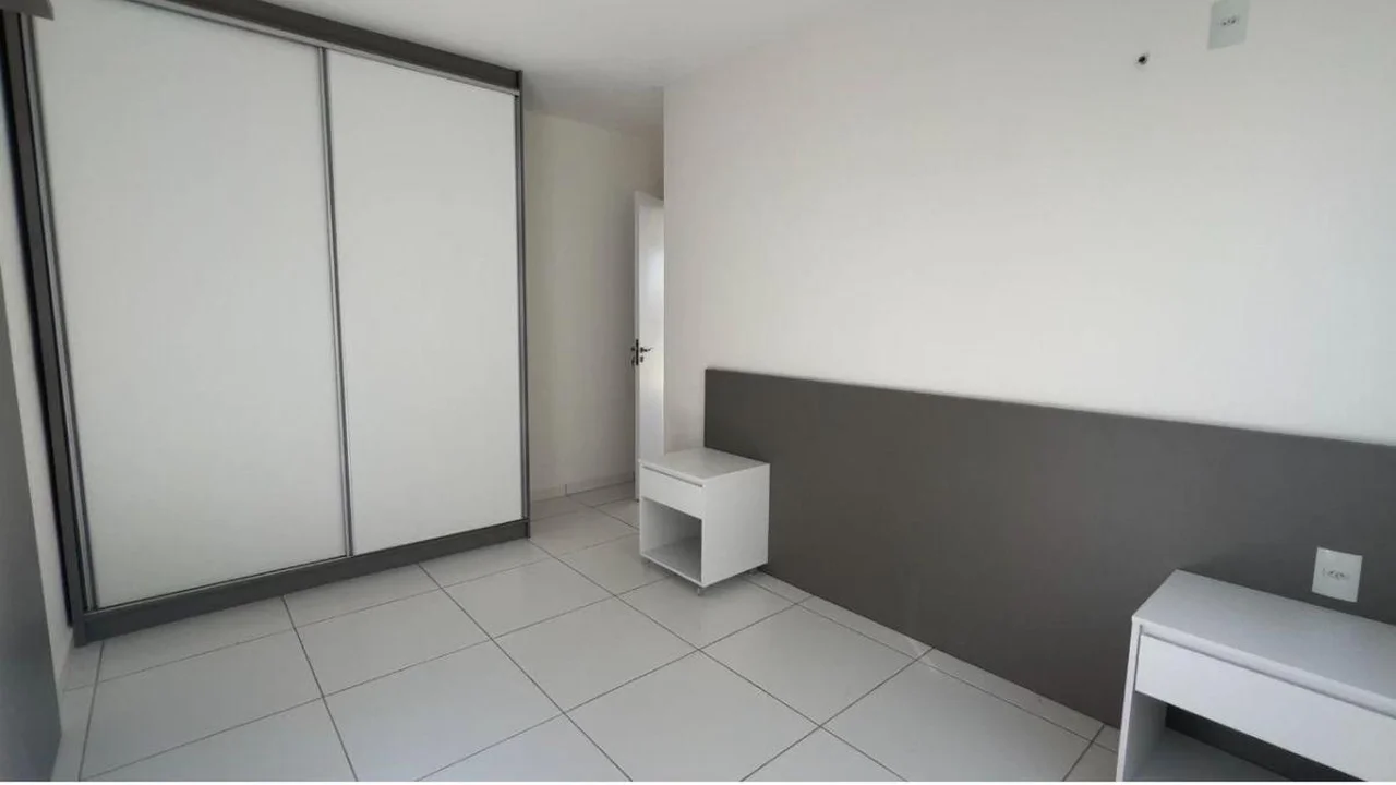 Casa no condominio Conde