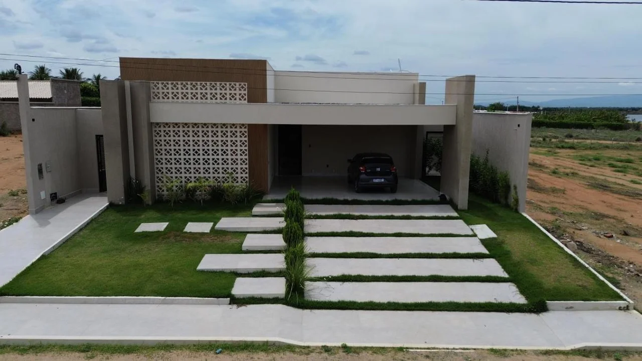 Casa de Alto Padrão em Condomínio Fechado no Poço do Magro