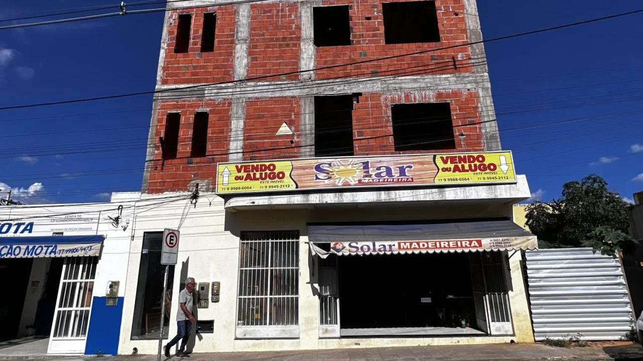 Prédio comercial à venda na Rua Joaquim Manuel – Centro
