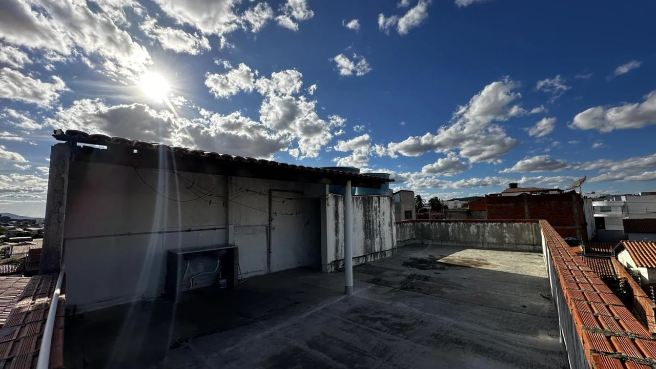 1 Apartamento e 4 kitnets, Cassimiro de Abreu - Santa Luzia