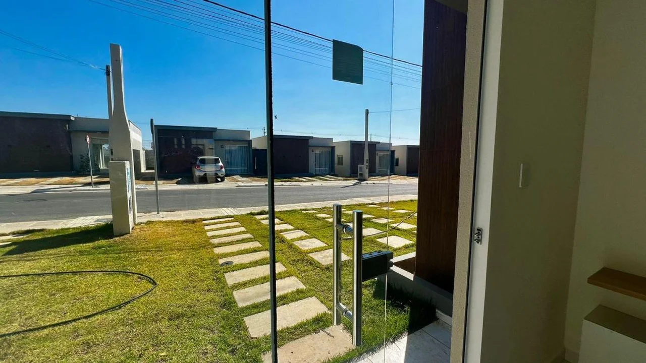 Casa no condominio Conde