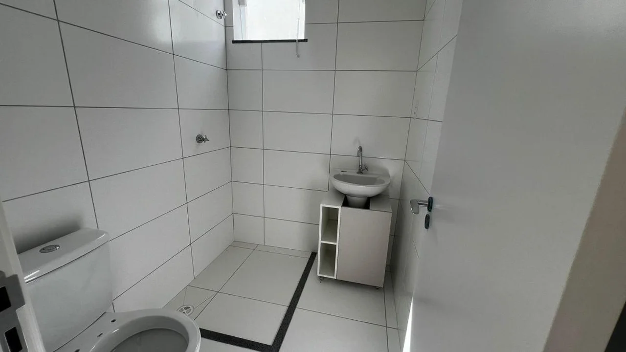 Casa no condominio Conde